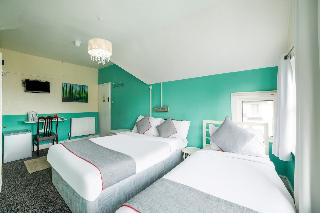 OYO Devine Beach Guest House, Essex