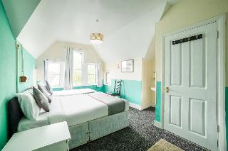 OYO Devine Beach Guest House, Essex
