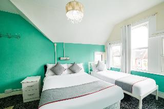 OYO Devine Beach Guest House, Essex