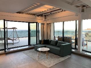 Riva Mamaia
