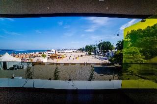 Riva Mamaia