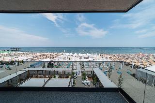 Riva Mamaia