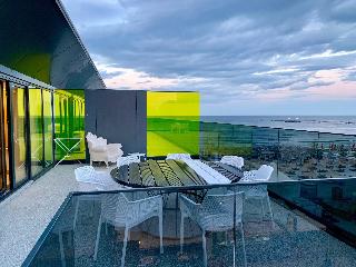 Riva Mamaia