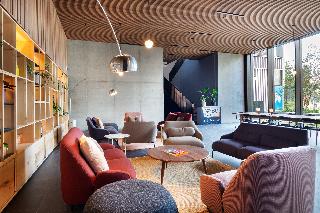 Eclectic Elephant & Castle Serviced Apartments, Londyn