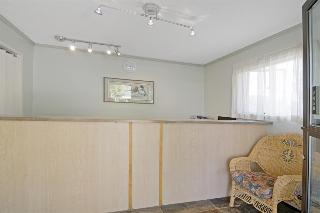 Canadas Best Value Desert Inn Suites Cache Creek