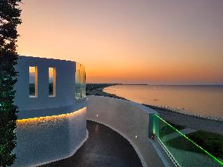 Panorama Suites & Spa