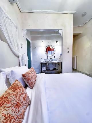 Panorama Suites & Spa