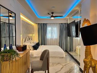 Panorama Suites & Spa
