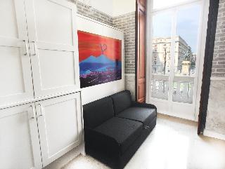 Piazza Bovio 22, Naples