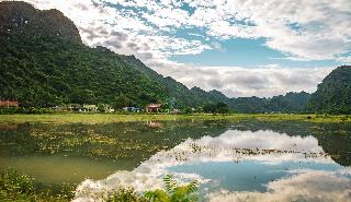 Heritage Line Ylang Cruise-Ha Long Bay and Lan Ha