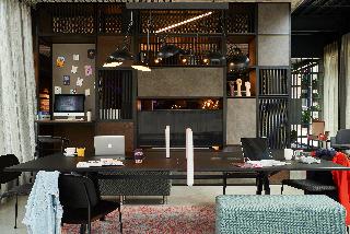 MOXY YORK, York