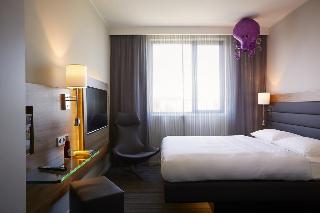 MOXY YORK, York