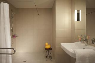 MOXY YORK, York