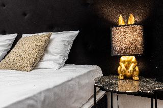 Deluxe Two-Bedroom Suite | King-size beds | A/C
