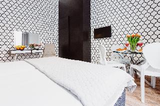Deluxe Two-Bedroom Suite | King-size beds | A/C