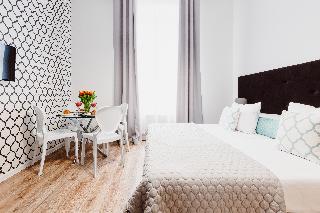 Deluxe Two-Bedroom Suite | King-size beds | A/C