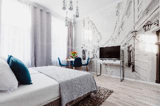 Deluxe Two-Bedroom Suite | King-size beds | A/C