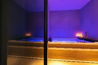 ELITE ACCOMODATIONS & HYDROMASSSADE POOL, Calabria