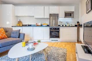 Luxurious Canary Gateway Serviced Apartment, Londyn