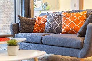 Luxurious Canary Gateway Serviced Apartment, Londyn