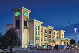 La Quinta Inn Suites By Wyndham Carlsbad