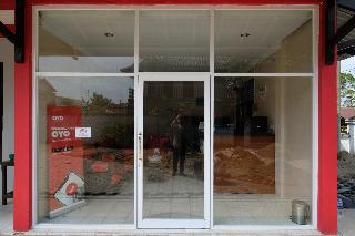 OYO 950 Steze Kost