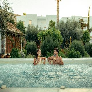 Caesars Gardens Hotel and Spa