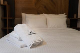 Black Pearl Luxury Suites