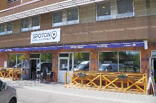 Spoton Hostel Sportsbar
