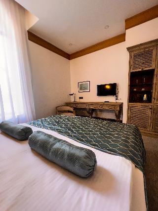 Room Room