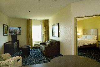 1 Queen Bed 1 Bedroom Suite