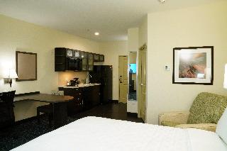 1 Queen Bed Studio Suite