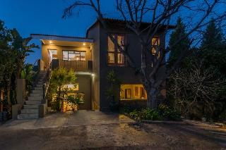 Moonflower Cottages -Self Catering Apartments