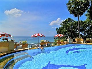 普吉岛班卡伦山度假酒店 Baan Karon Hill Phuket Resort