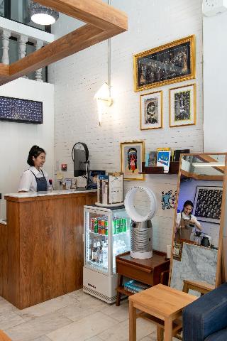 Bed Addict Hostel X Cafe 