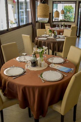 Hotel Pacific