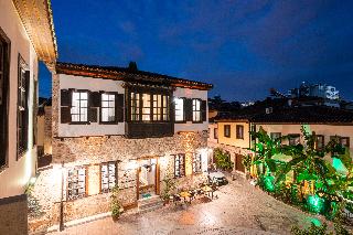 Cedrus Hotel