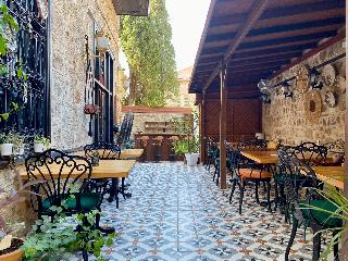 Cedrus Hotel