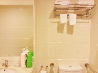 Grand Harbour Hotel