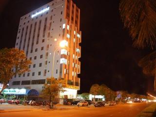 Seafront Hotel Da Nang