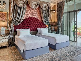Executive Deluxe Room With 2 Single Beds