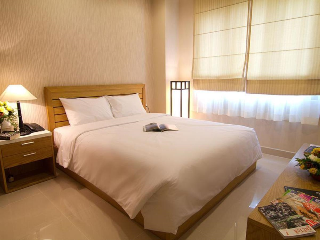 Mayfair Suites Wmc Tower