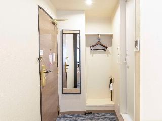 Room:TWN.ST-1