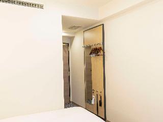 Room:TWN.ST