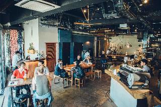 莱恩京都河原町青年旅馆&咖啡厅&酒吧 Len Kyoto Kawaramachi Hostel, Café & Bar