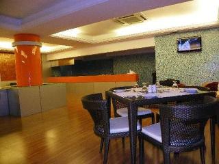 Saj Lucia Hotel