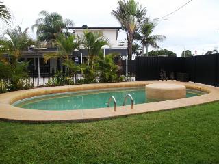 Cool Palms Motel
