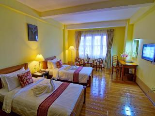 Shwe Ingyinn Hotel Mandalay