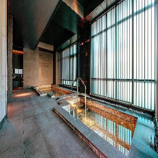 泳池