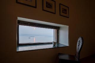 Room Room